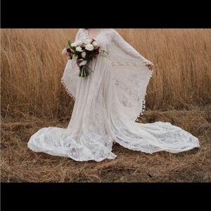 Elegant Lace Wedding Dress